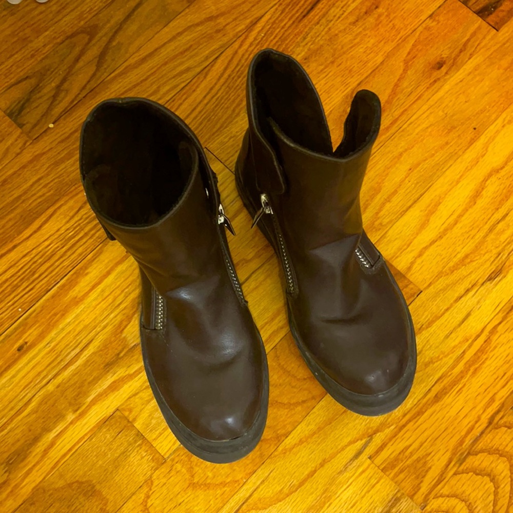 Italian combat boots